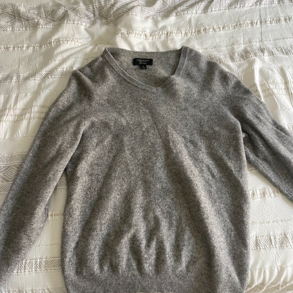 Grey cashmere sweater